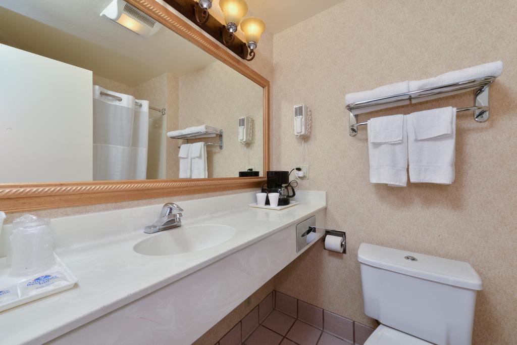 Americas Best Value Inn San Jose Convention Center Exteriör bild
